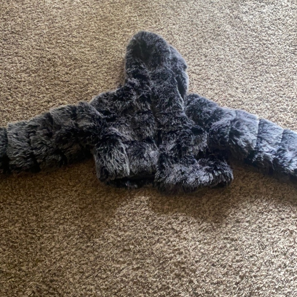 Gray/ Black Crop Fur Jacket Size 4XL BUT FITS LIKE A US L